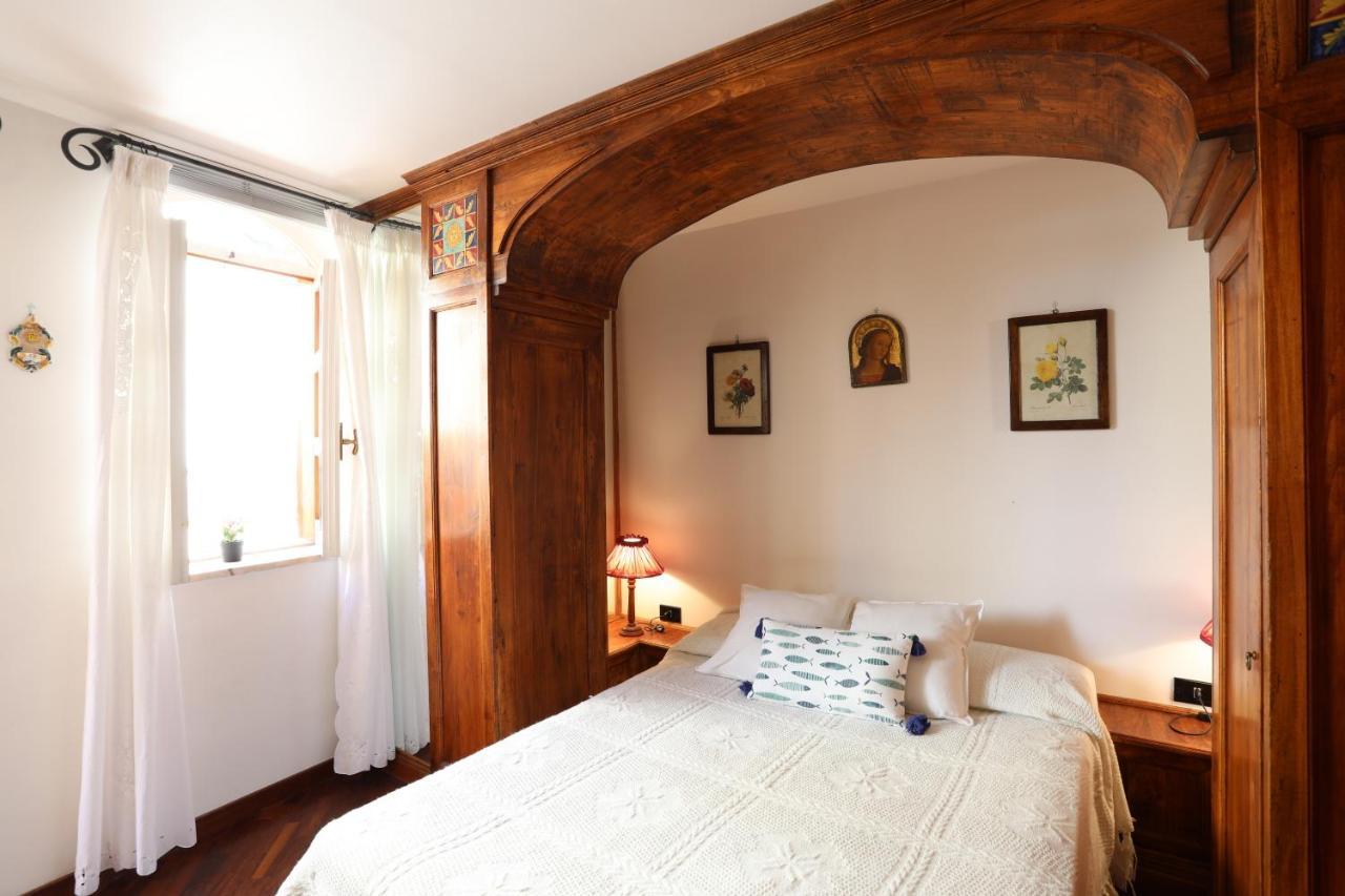 Porta Catania & Duomo Cozy Apartment Taormina Ngoại thất bức ảnh
